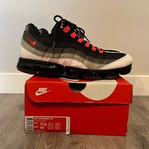 Nike Men’s Size 11.5 Air Vapormax ‘95